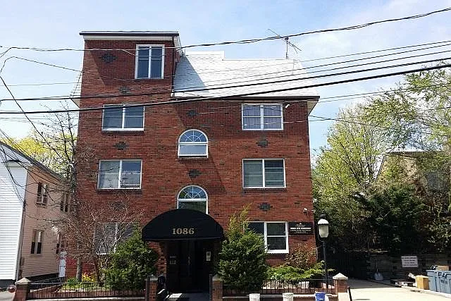 Fairfield Townhouse at Woodmere — Photo 4