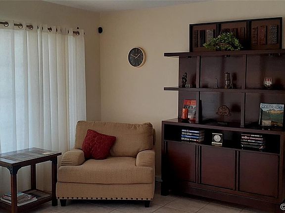 5th image of 3212 NE 10th St APT 4