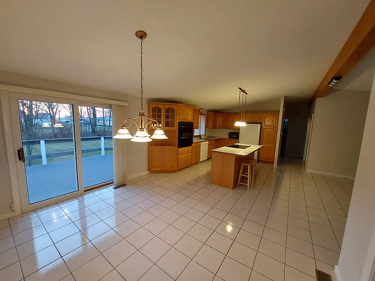 11 Cedarwood Ln — Photo 6