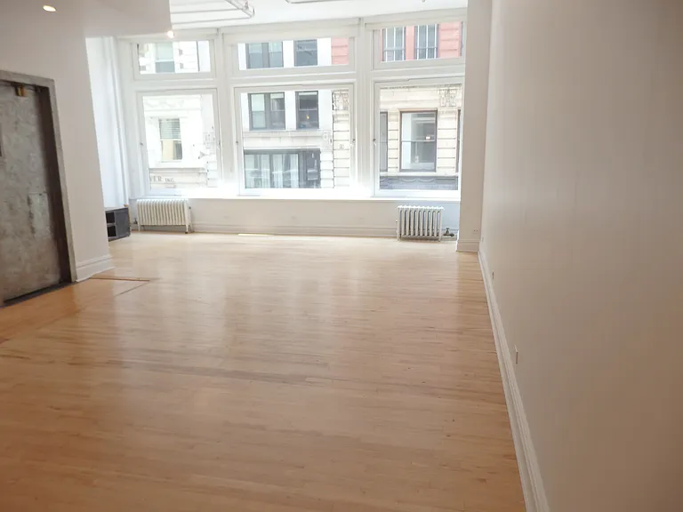 43 E 20th St #2 — Photo 1