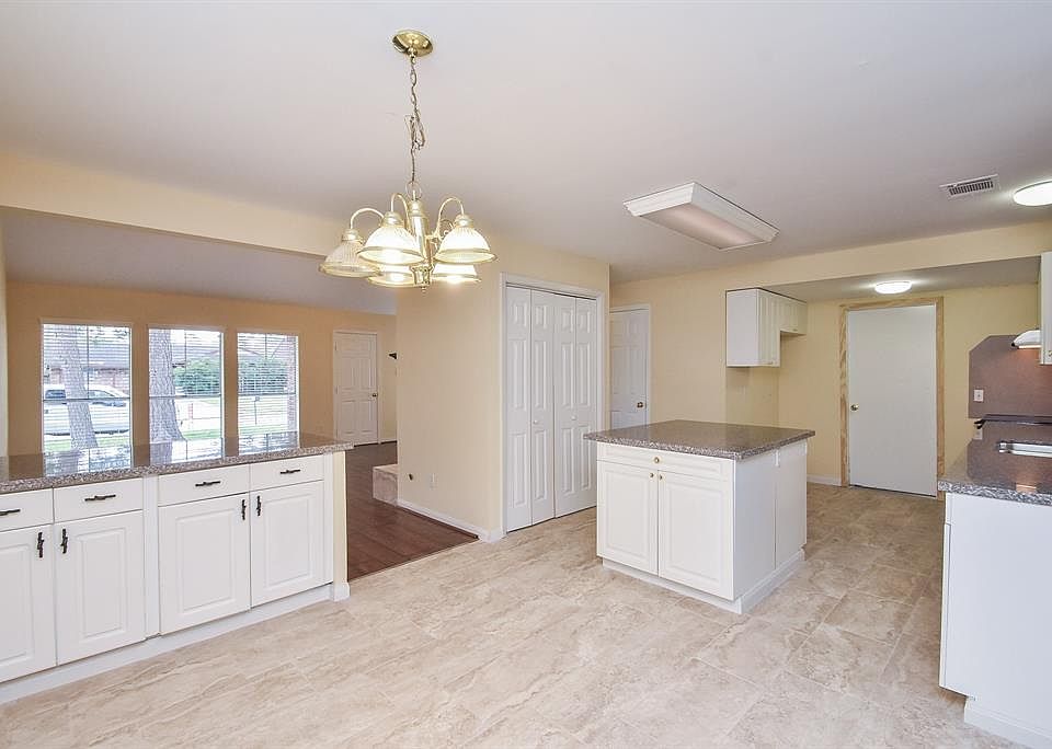 1st image of 14922 Cypress Falls Dr