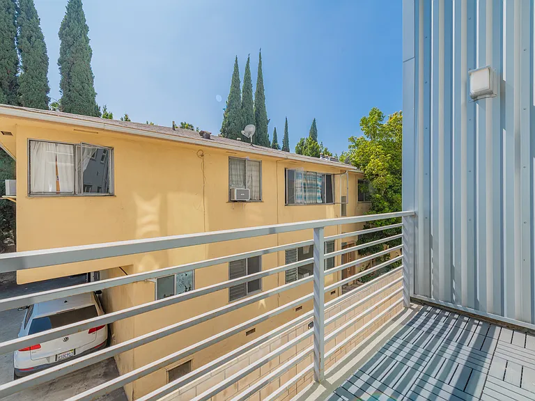 6016 W Beachwood Ln — Photo 29