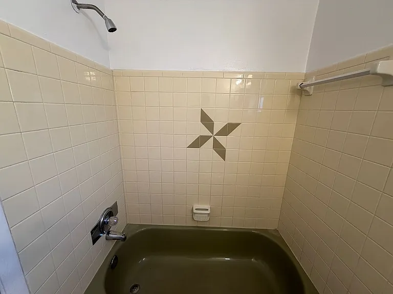 2111 Roosevelt St — Photo 22