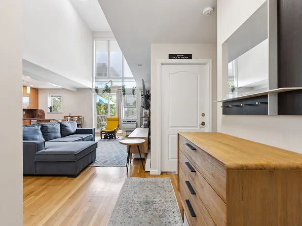 2511 Ocean Avenue image 7 of 21