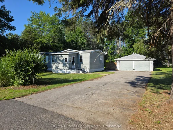 1024 Lutterworth Pines Rd, Minden Hills, ON K0M 2K0