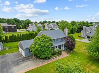 66 Fieldstone Dr, Portsmouth, RI 02871