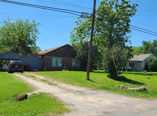 1921 Franklin Ave, Bonham, TX 75418