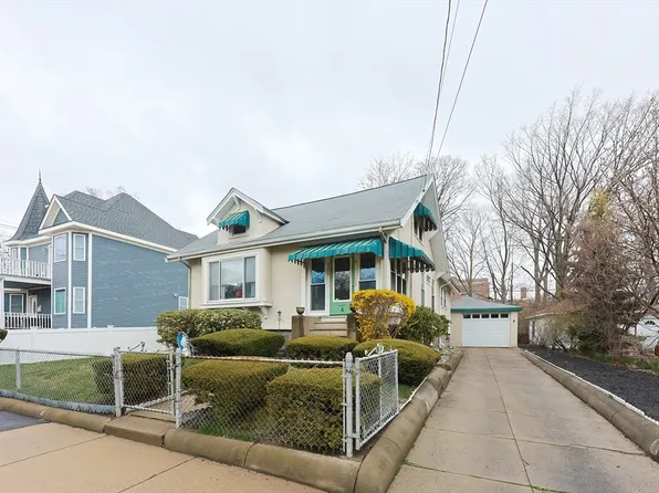 6 Magoun Ave, Medford, MA 02155