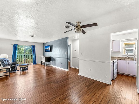 5th image of 310 Taylor Ave #15-C