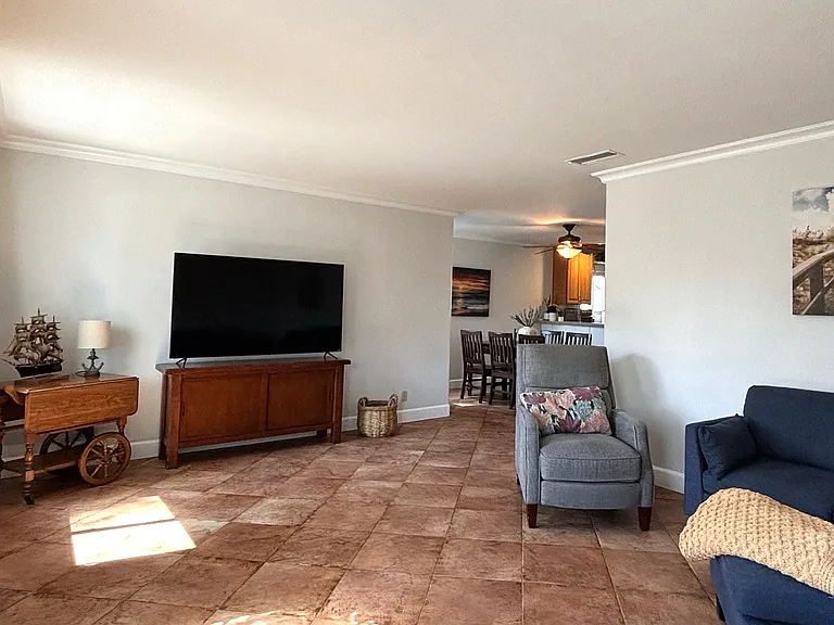 418 N Nevada St — Photo 27
