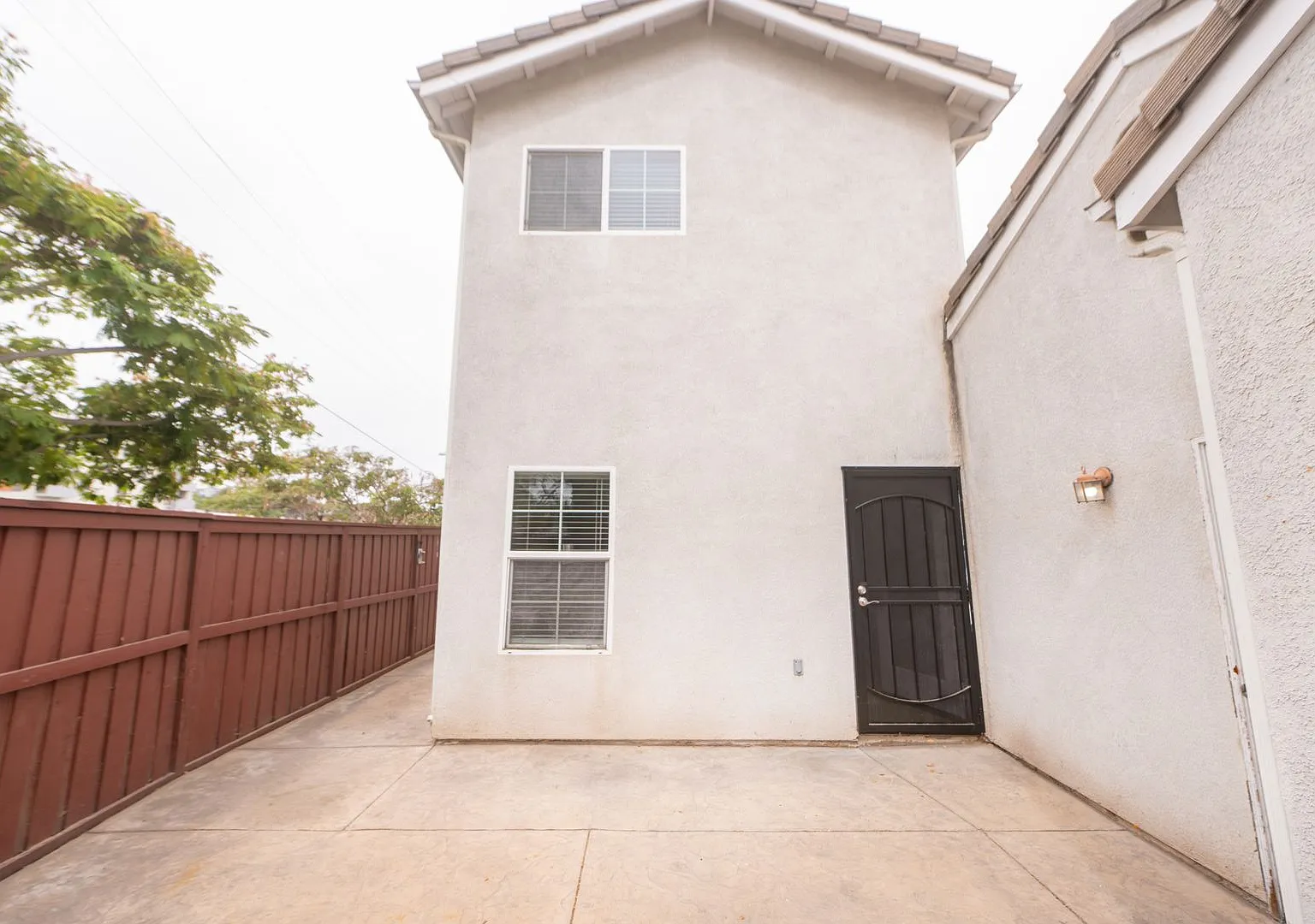 Amazing 3BR/2.5BA single family home! $3495/month — Photo 2