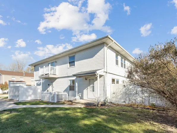 4870 Harmony Pl, Waterloo, IA 50701