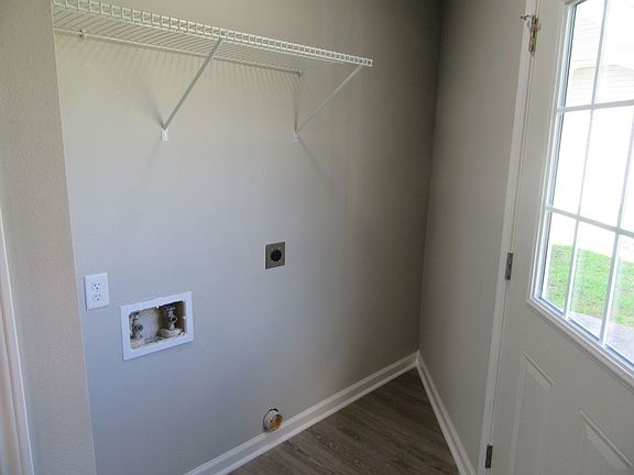 4th image of 1300D Grace Ave #10f649ce1