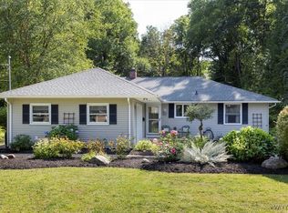 82 Highland Ave, Orchard Park, NY 14127