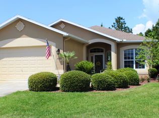 9391 Apple Valley Dr, Weeki Wachee, FL 34613