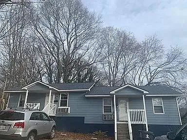 449 Chavasse Ave #2