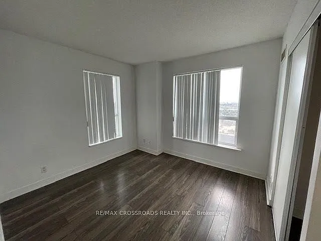 38 Lee Centre Dr #3212 — Photo 17