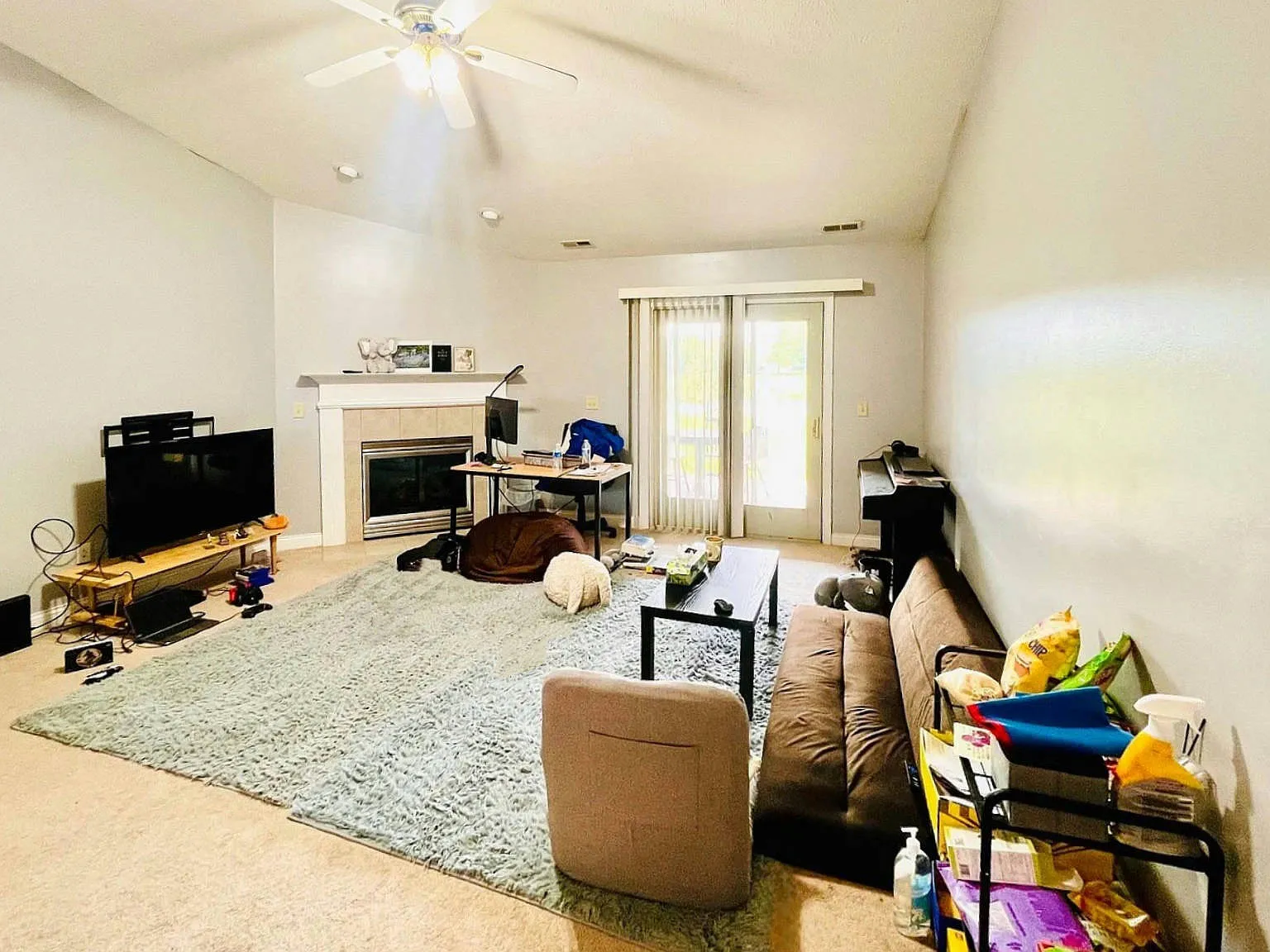 2 bed, 1192 sqft, $1,500 — Photo 2