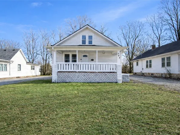 941 1st St, Charleston, IL 61920