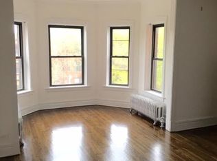 4756 N Malden St #1N, Chicago, IL 60640