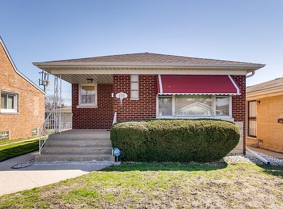 2nd image of 439 Greenbay Ave