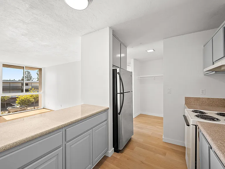 3050 Rue Dorleansunit #310 — Photo 6