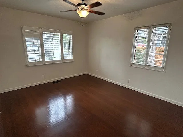 432 S Ash St — Photo 8