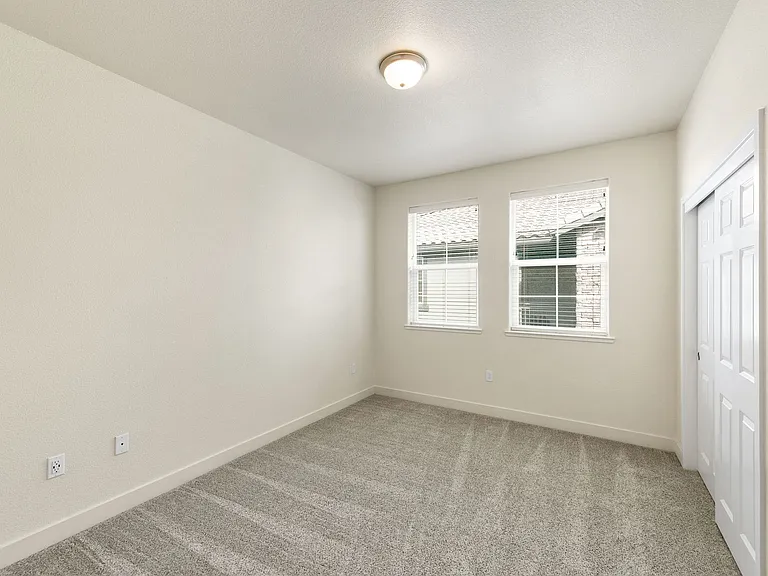 Luxe Ripon Apartments — Photo 20
