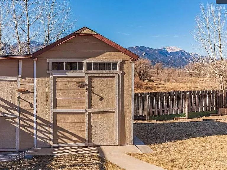 2342 Spring Blossom Dr — Photo 36