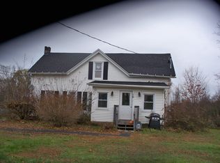 16 Sullivan St, Wurtsboro, NY 12790