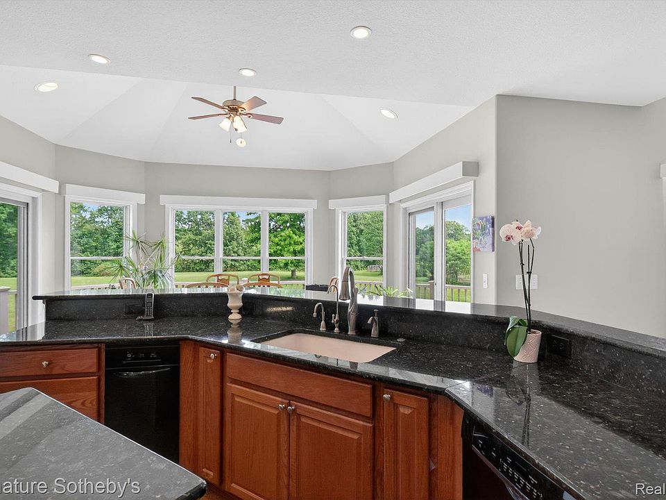 12700 Shaffer Rd, photo 19