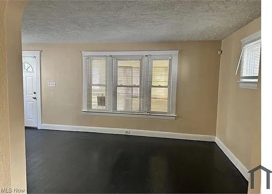3 bed, 1560 sqft, $1,550 — Photo 3