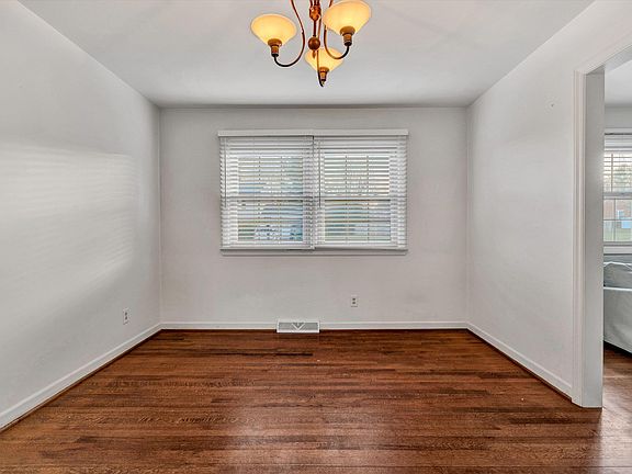 5th image of 5225 Luwana Dr