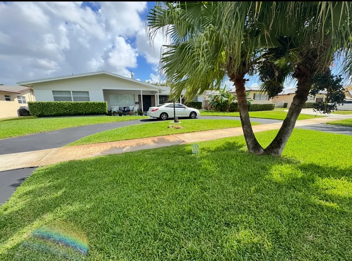 2 bed, 1800 sqft, $1,300 — Photo 1