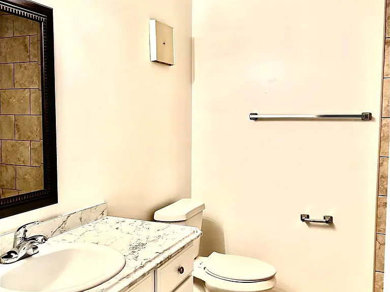2100 Forest Knoll Dr NE #202 — Photo 12