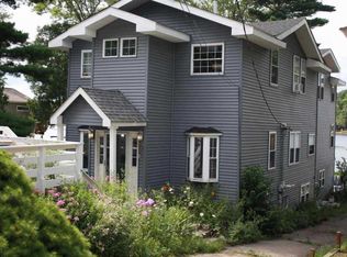 6064 Waterfront Dr, Waterford, MI 48329