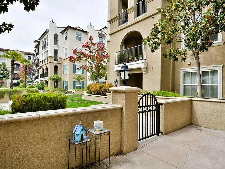 3290 Maguire Way — Photo 1