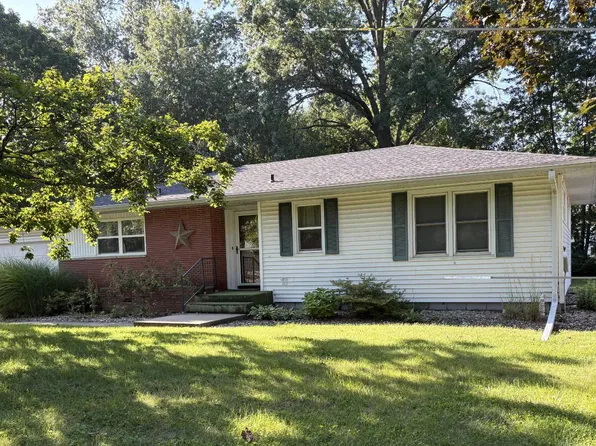 1027 Cramer Ct, Monmouth, IL 61462