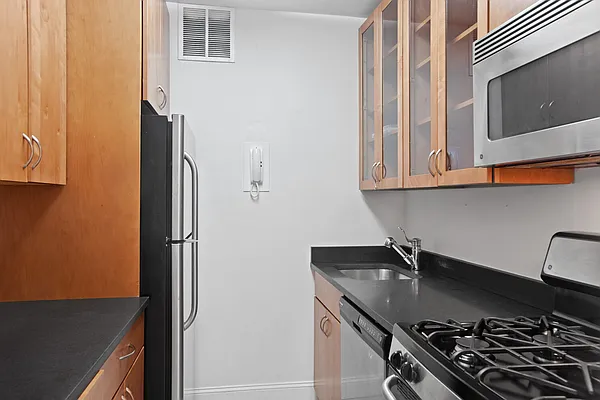 Rented by Nest Seekers International | media 14