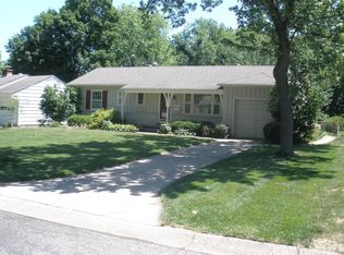 7119 W 72nd St, Overland Park, KS 66204