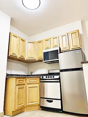 Rented by A Space Realty NY LLC | media 6