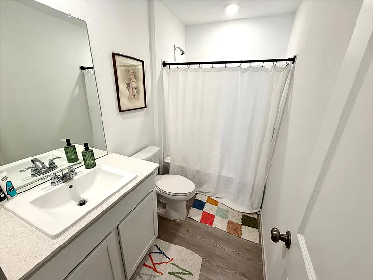 244 Houston Ave — Photo 15