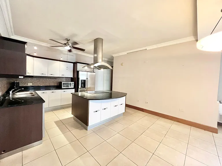 310 Avenida De Diego — Photo 6