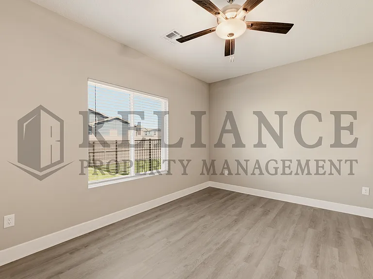 2755 S Greenleaf St — Photo 27