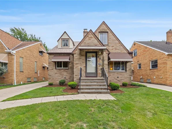 9537 Elsmere Dr, Parma, OH 44130