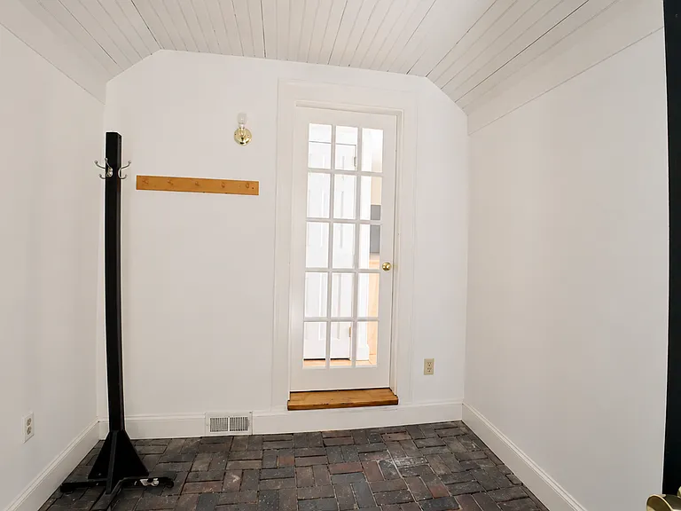5 Hillside Ave — Photo 14
