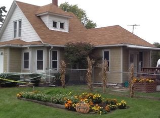 115 W F St, Alpha, IL 61413