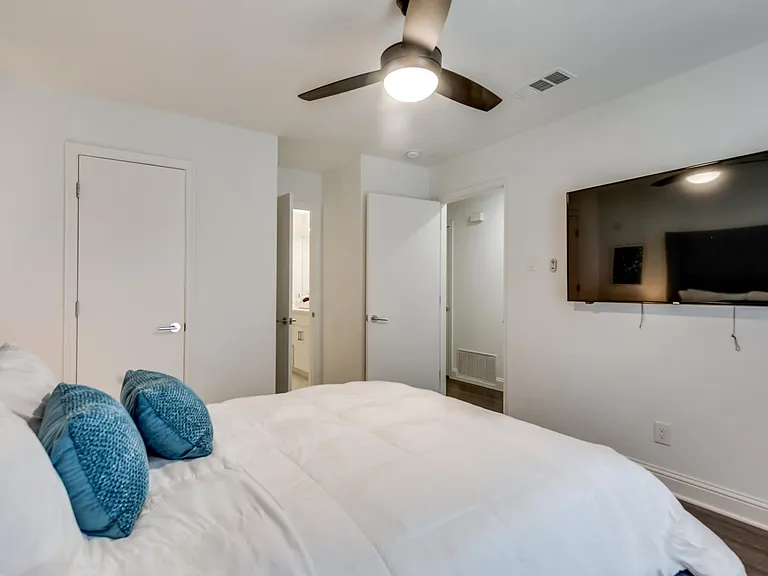 6922 La Manga Dr — Photo 6