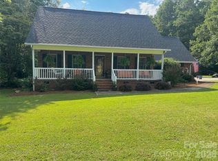 912 Redwood Ln, Chester, SC 29706