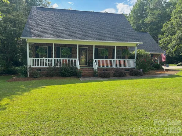 912 Redwood Ln, Chester, SC 29706